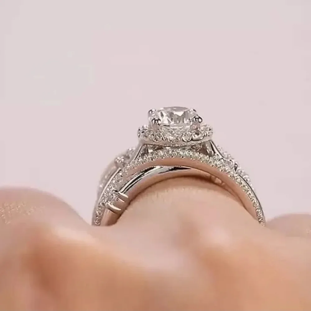 18kgp Cubic Zirconia Engagement/ Wedding Ring